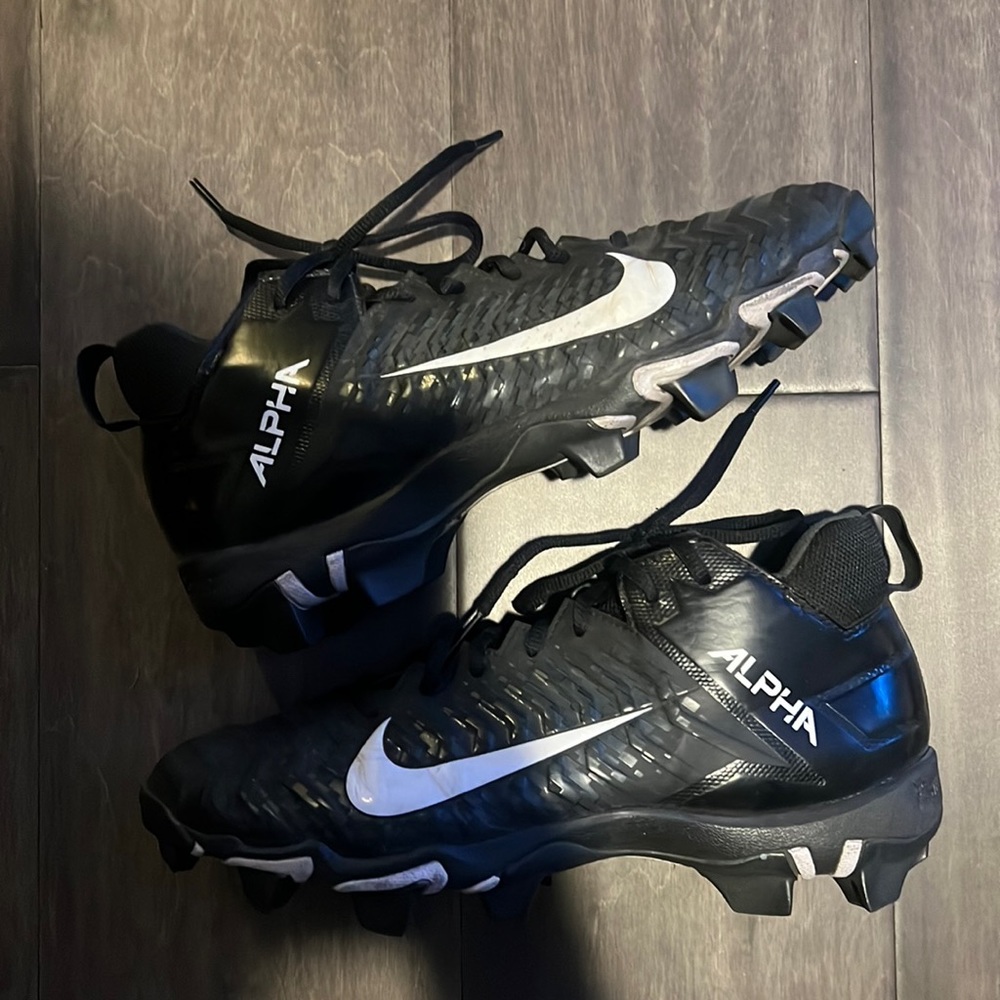 Nike Mens Alpha Football Cleats